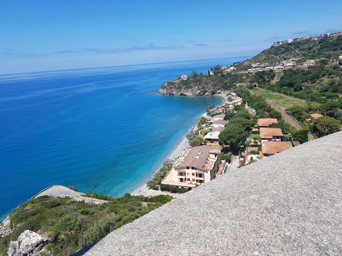 L'Oasi Di Giorgia Bed & Breakfast Читадела дел Капо Екстериор снимка