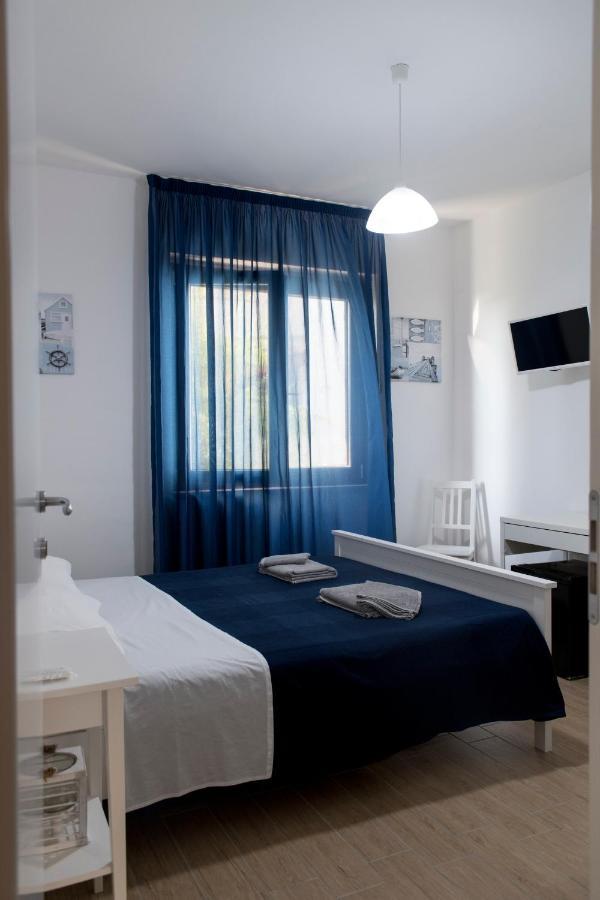 L'Oasi Di Giorgia Bed & Breakfast Читадела дел Капо Екстериор снимка